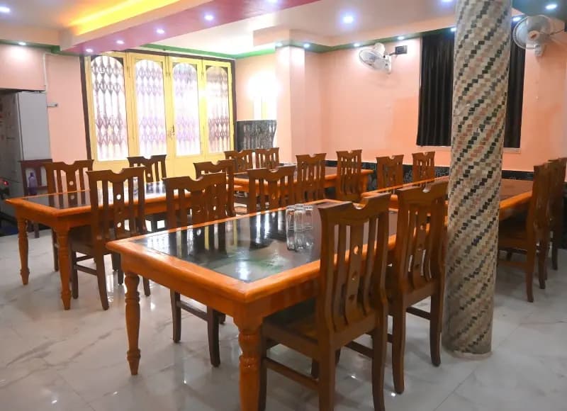 Dining & Restaurant